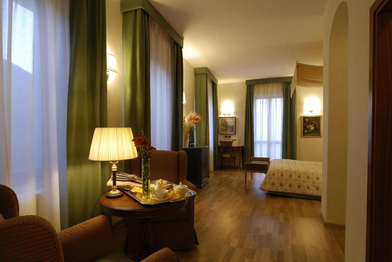 Zunica Ospitalita Dal 1880 Hotell Civitella Del Tronto Exteriör bild