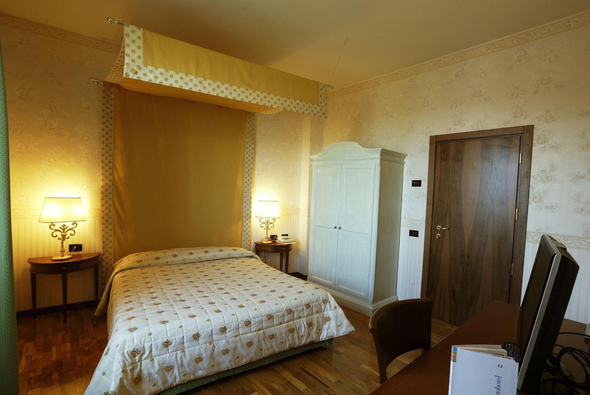 Zunica Ospitalita Dal 1880 Hotell Civitella Del Tronto Exteriör bild