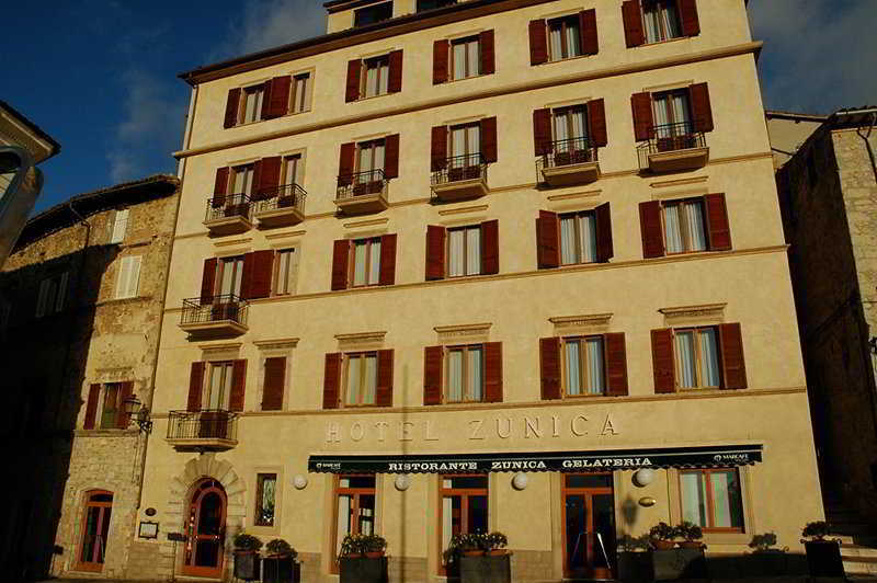 Zunica Ospitalita Dal 1880 Hotell Civitella Del Tronto Exteriör bild