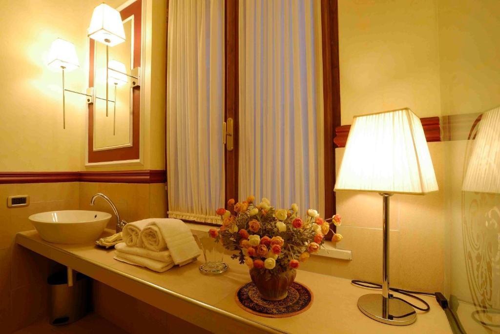 Zunica Ospitalita Dal 1880 Hotell Civitella Del Tronto Rum bild